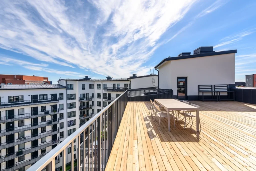 bygga takterrass tatskikt tradack brf rasunda solna gransvagen stockholm